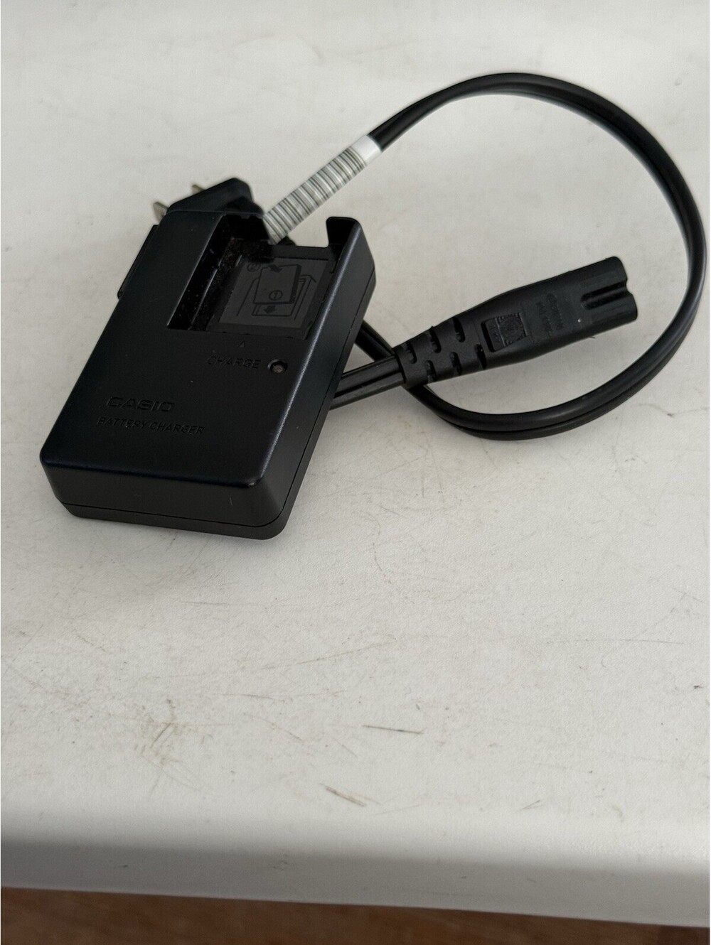 Genuine CASIO Charger BC-80L , Good Condition